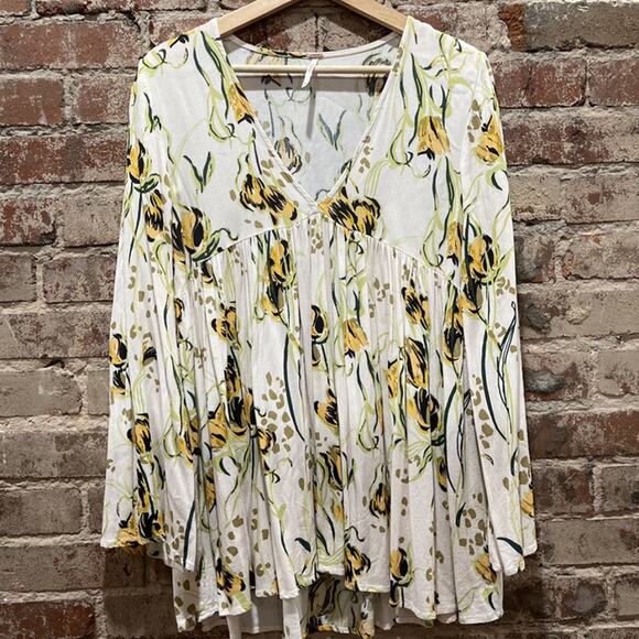 Free People Boho Bella Floral Print Bell Sleeve Tunic Top Size XS - Picture 4 of 8